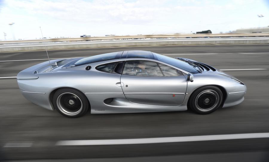  Jaguar XJ220 Celebrates 20 Years 2012 года  (фото 7 из 11)